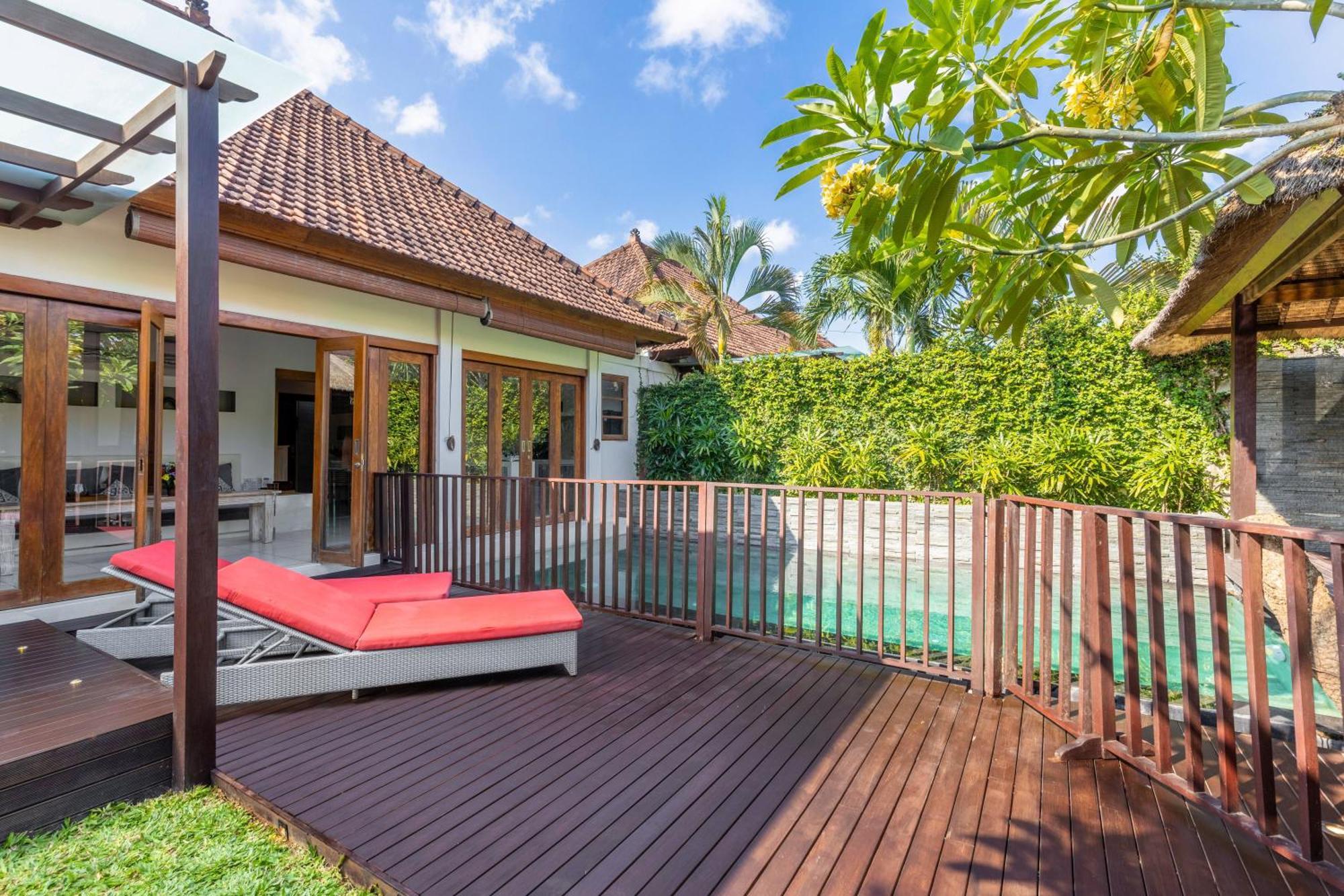 Luxurious And Cozy King Beds, Pool, Closed Living Vila Kuta Lombok Exterior foto